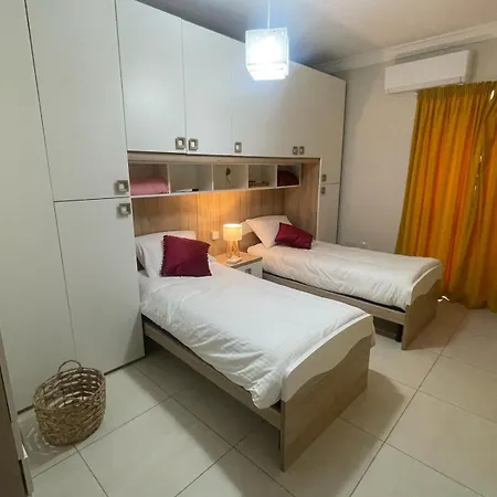 Stylish 2-bedroom In Scenic Marsaxlokk