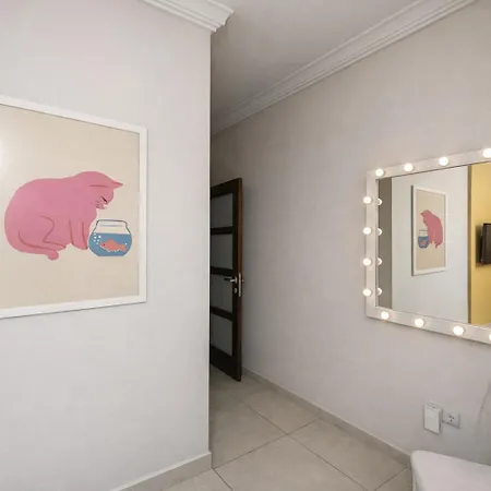 Apartamento Stylish 2-bedroom In Scenic