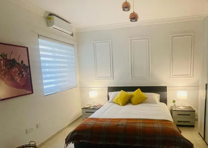 Stylish 2-bedroom In Scenic Апартаменты