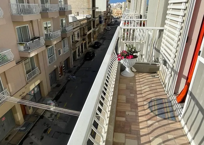 Stylish 2-bedroom In Scenic *