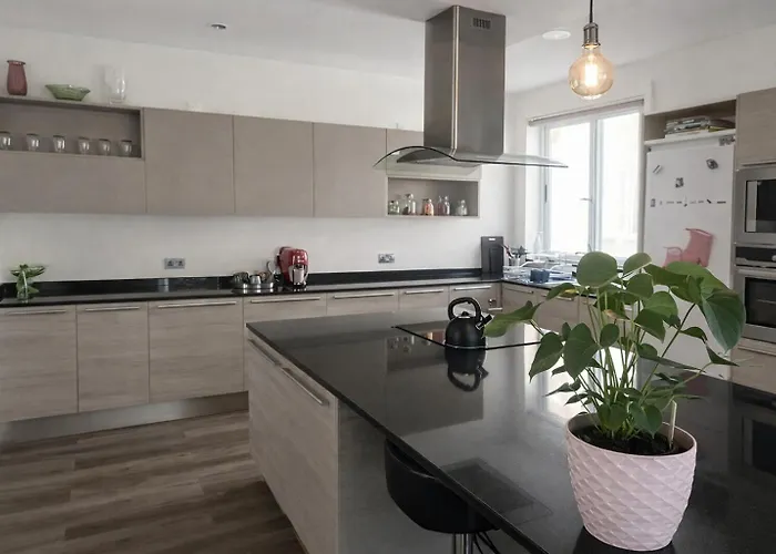 Stylish 2-bedroom In Scenic Apartment Marsaxlokk